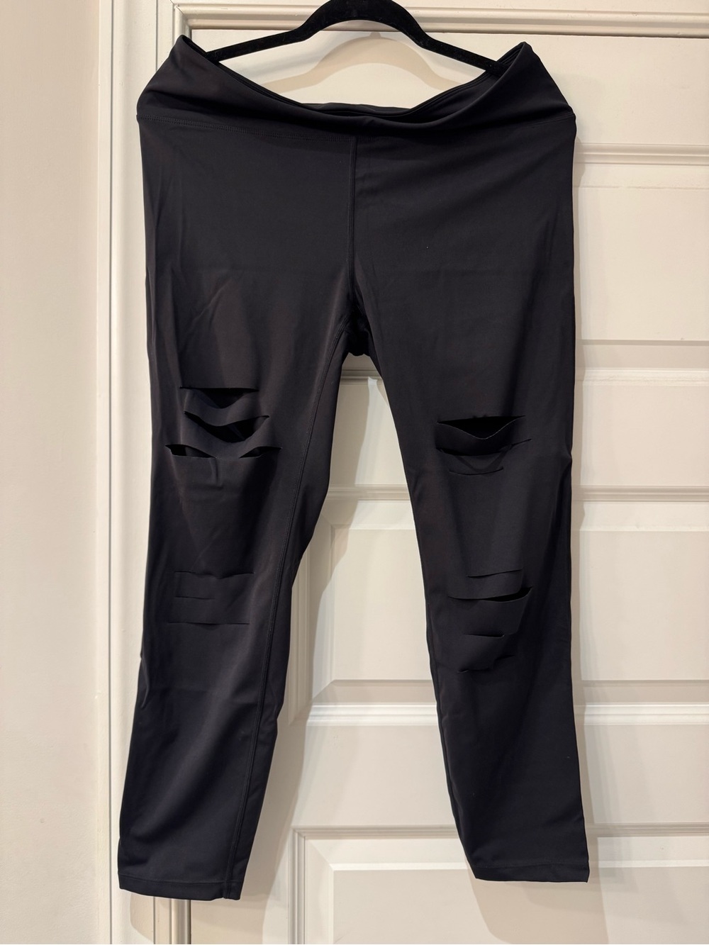 Zyia Active Black Distressed Leggings | Size 14-16